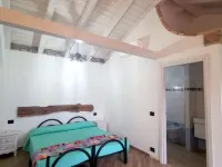 Apartment/studio with private terrace with sea view Hotel in zona Gucci outlet