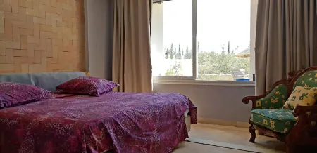 Private pool villa 3