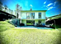 100m2 apartment in a house by the lake + garden near Potsdam Hotel a Schwielowsee