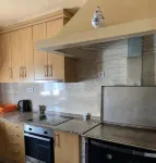 É uma Casa Particular, Isolada, Inserida Numa Aldeia do Norte de Portugal