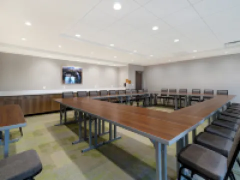 雷丁希爾頓惠庭酒店 雷丁酒店