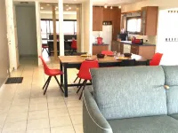 Appart au Coeur de Ville 6/8 pers 92 m2 Kitchen Living room Dining room 3 bedrooms