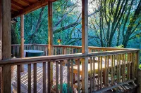Stunning Sauna Cottage Retreat on Private Vineyard