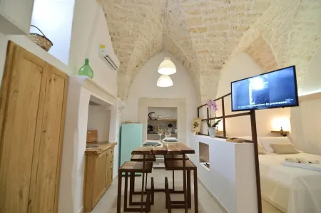 Civico 60 Apartments - Ceglie Messapica Отели в г. Челье-Мессапика