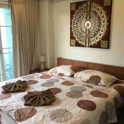 Beautiful 1-BD SeaView Condo - fully furnished with large bedroom & 2 bathrooms Rooms