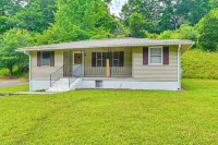 Home with Bunkroom 2 Mi to Hatfield and McCoy Trail