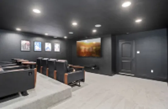 Resort Villa /Heated Pool /Pickleball