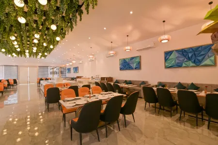 Elegant Waterfront Resort Отели в г. Уэйки Тарф Уода