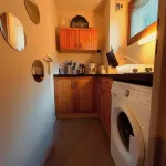 Le nid de Beauregard: One-bedroom apartment with terrace and forest view. Hotels in Bagnères-de-Luchon