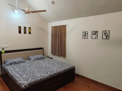 Charming 2-Bedroom Villa with Huge Garden Hotel a 