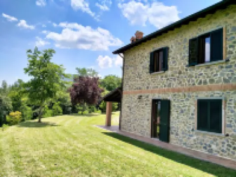 博爾戈比亞亞農舍