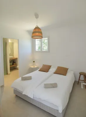 Detached house with view & pool Hotels in Barjac