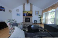 Bright 3BR Home with Office & Patio