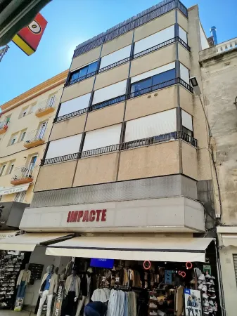 Nice apartment in the center of Roses. Отели рядом с достопримечательностью «Aquabrava»