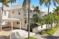 Charming 3-Bedroom Villa Centrally Located in the Florida Keys