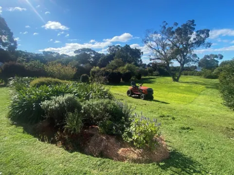 Cedar Cottage inlet frontage - midway between Denmark townsite and Ocean Beach 丹麥酒店