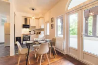 Quiet balcony, close to train station Hotel Lefort Hotel a Guingamp