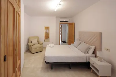 Apartment in quiet area between the snow and the beach, 10 min from the Alhambra Hotels near Refugio Fuente Fría