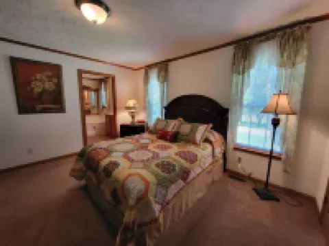 Countryside 3-Bedroom Home with Pond near I57/R148 & Lake of Egypt