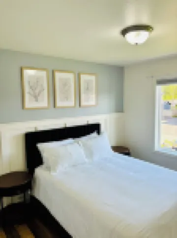 Home Near Mendenhall Glacier, Hot Tub, Free Parking