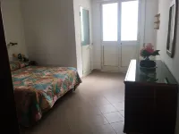 Calasetta, Sardinia Ground floor apartment 80 sq m central area Hotels in Calasetta