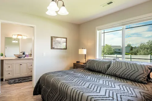 3-bedroom house in amazing Sheridan with WiFi, AC