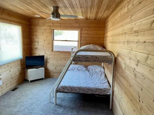 Lakefront Home on Gages Lake Hotels in Gages Lake