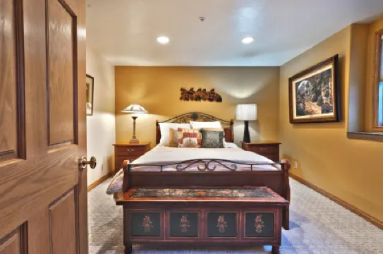 3-bedroom Cabin Near Main St. Park City