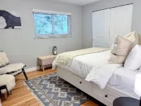 Spacious 4 BR/3 BA House Huge Backyard Close to Skiing, Red Rocks & Downtown