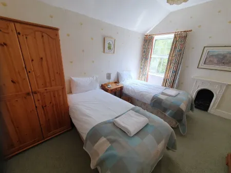 River side cottage ideally situated to explore Exmoor and the North Devon Coast.