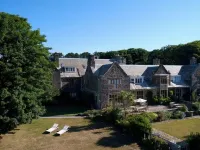 Bliss @ Pickwell Manor - amazing apartment in this manor house with hot tub Hotels in Croyde