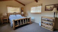 Comfortable Riverside Retreat on 4 acres in secluded Lowman Idaho. Sleeps 45+. Hotels in Boise County