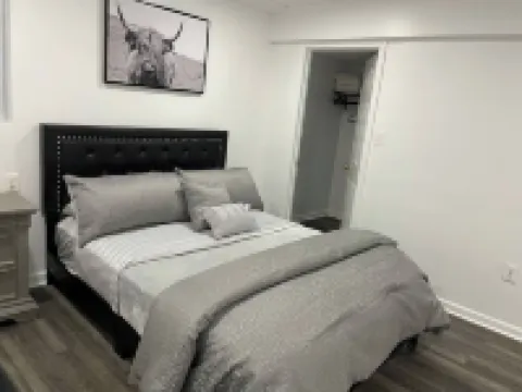 Movie Theater, Parking, 6 bdm, DC suburb 2 Kitchen 華盛頓堡酒店