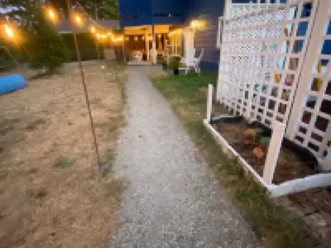 Cowichan Bay Private Entrance 1-Bdrm Suite Quiet Hotels in Cowichan Bay