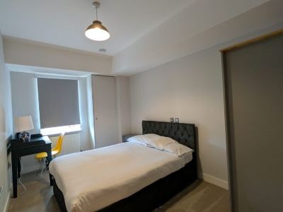 Lovely One Bed Flat & Parking Heart of Brentwood, Close to Station & High Street