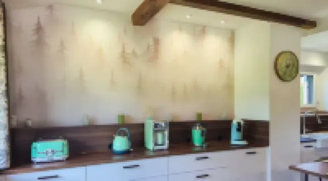 Welcoming chalet for 10/12 people in a quiet area close to the town center 昂布蘭酒店