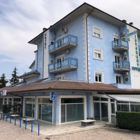 Azzurro Hotel Residence