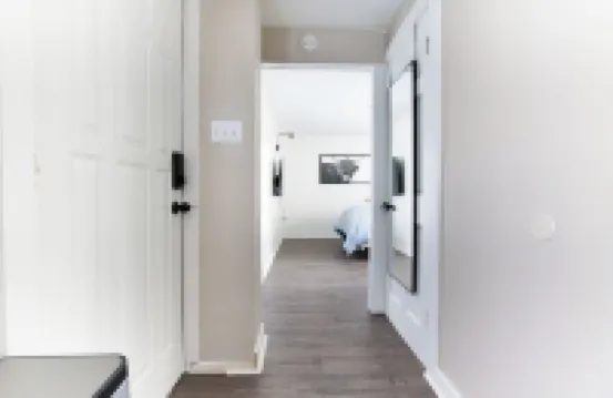 Charming apartment near Parkview Stadium in Fort Wayne