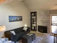 Newly Renovated Two-Story Townhouse w/Two Car Garage Close to the Mountains Hotels in Ken Caryl