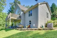 Lakemont Retreat Game Room, Hot Tub, and Mtn Views! - Kylpylä