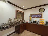 Ramada by Wyndham Davenport Orlando South Hotels in Davenport
