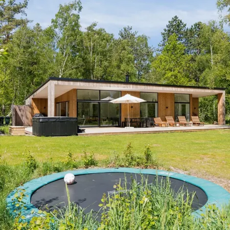 "Tinja" - 900m from the Sea