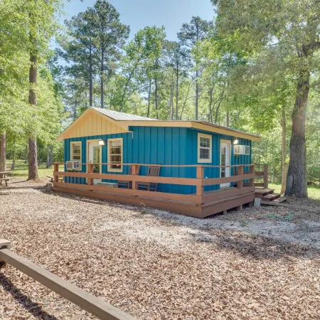 Quiet Hemphill Cabin Retreat Near Toledo Bend Lake