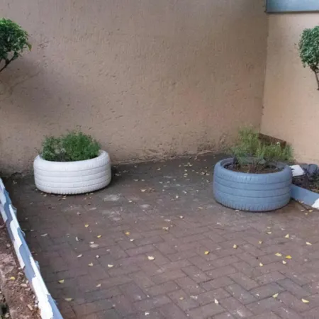 Cozy Studio Room to Rent in Johannesburg City Отели в г. Брайанстон