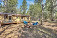 Peaceful La Pine Cabin w/ Deck: 1 Mi to State Park - Homestays