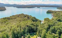 Lake, Fun, BBQ & Family. Charming & Cozy Home!