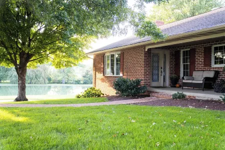 Lititz Family Friendly Apt by the Hammer Creek