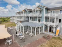 Villa in Cape Helius with Garden Terrace Hotels in Hellevoetsluis
