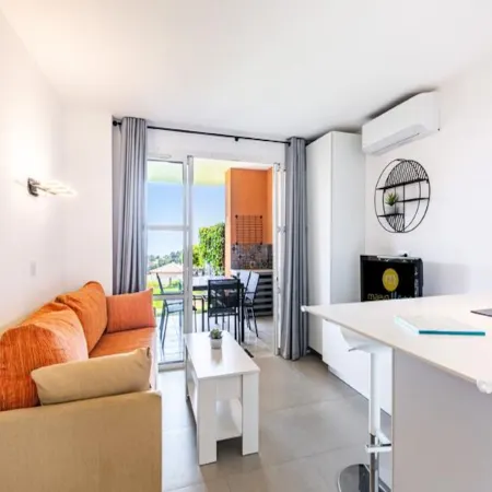 Modern 2-room apartment for 4 people - Prestige - super Home