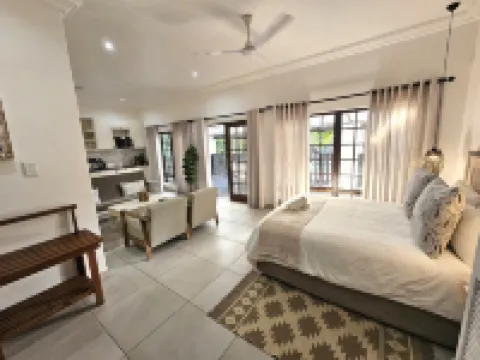 Leopard Tree Lodge Hotels in North Uthungulu